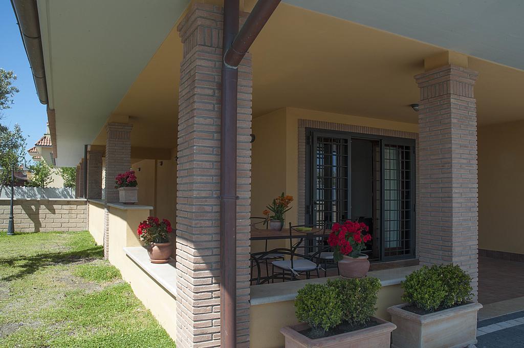Domus Traiani Fiumicino Hotel Екстериор снимка